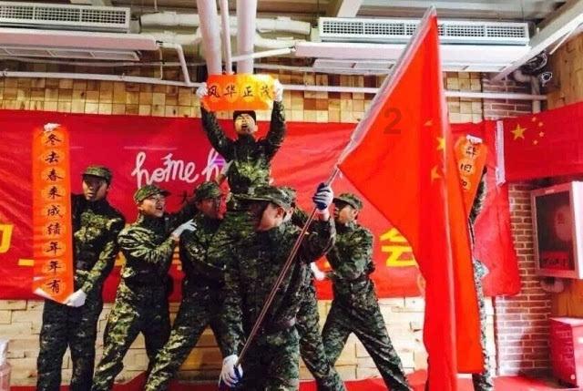 男人不再爱你了。看两个细节。你不能假装不知道。
